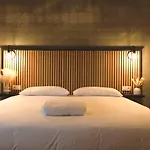 Dionbulles & Dionlodge Guesthouse, Private Wellness With Pool In Option 住宿加早餐酒店 绍蒙－吉斯图