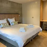 Dionbulles & Dionlodge Guesthouse, Private Wellness With Pool In Option 绍蒙－吉斯图