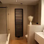 Dionbulles & Dionlodge Guesthouse, Private Wellness With Pool In Option Отель типа 