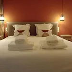 Dionbulles & Dionlodge Guesthouse, Private Wellness With Pool In Option 住宿加早餐酒店 绍蒙－吉斯图