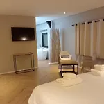 Dionbulles & Dionlodge Guesthouse, Private Wellness With Pool In Option 住宿加早餐酒店 4*