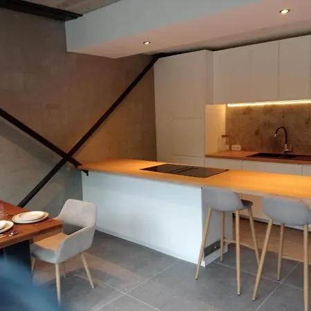 Dionbulles & Dionlodge Guesthouse, Private Wellness With Pool In Option Nocleg ze śniadaniem