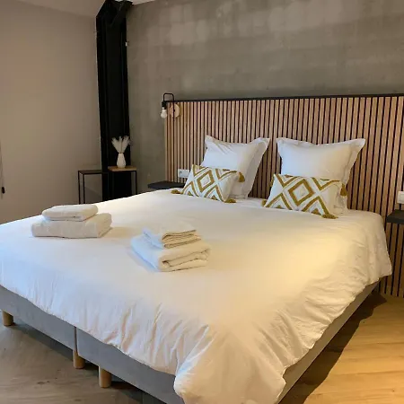 Dionbulles & Dionlodge Guesthouse, Private Wellness With Pool In Option לינה וארוחת בוקר