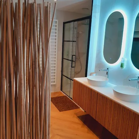 ベッド・アンド・ブレックファスト Dionbulles & Dionlodge Guesthouse, Private Wellness With Pool In Option Chaumont-Gistoux