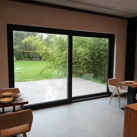 לינה וארוחת בוקר Dionbulles & Dionlodge Guesthouse, Private Wellness With Pool In Option